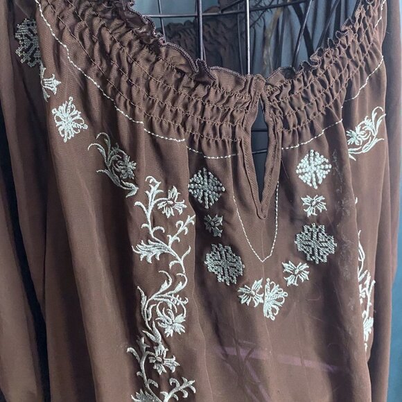 Unique Spectrum - Brown Sheer Off Shoulder Peasant Top - Picture 4 of 7